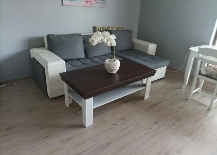 One Bedroom 61 - Restaurant Stadium Апартаменты *